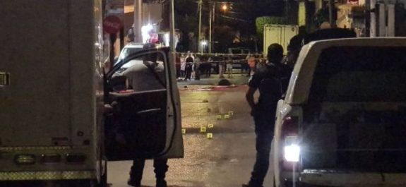 Tiroteo deja tres muertos y cinco heridos en Cuernavaca