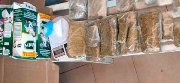 Cae hombre por intentar ingresar cuatro kg de marihuana en cajas de leche a penal de Hidalgo