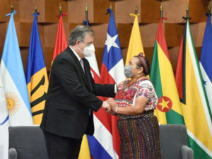 Rigoberta Menchú se une a llamado de México para combatir tráfico de armas