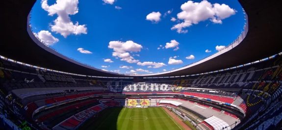La FIFA visita el Estadio Azteca con miras al Mundial de 2026