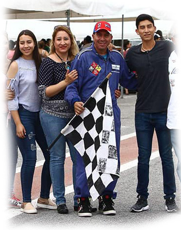 Homenaje a Leonardo Colunga con el "Gran Premio Procom" del Campeonato de Automovilismo Pony
