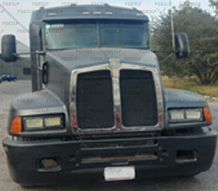 Ladrones  abandonan  tractor robado