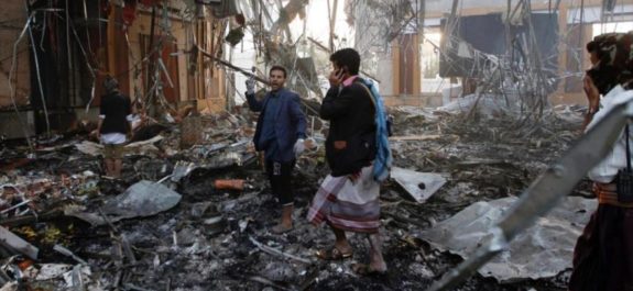 Bombardeos saudíes en Yemen dejan 3 civiles muertos y 22 heridos