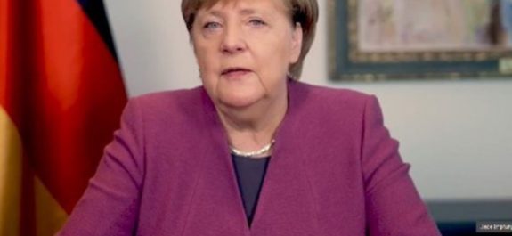 Merkel suplica