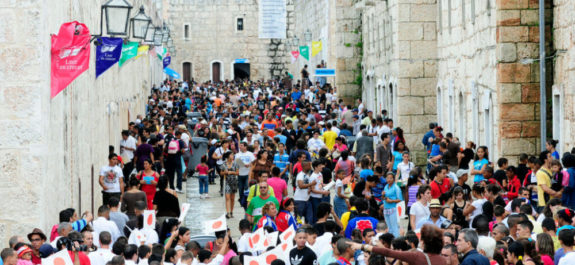 Posponen Feria del Libro