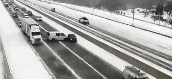 Tormenta invernal causa accidentes