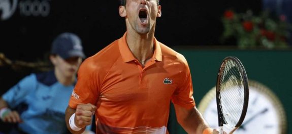 Djokovic llega a mil victorias y va a la final en Roma