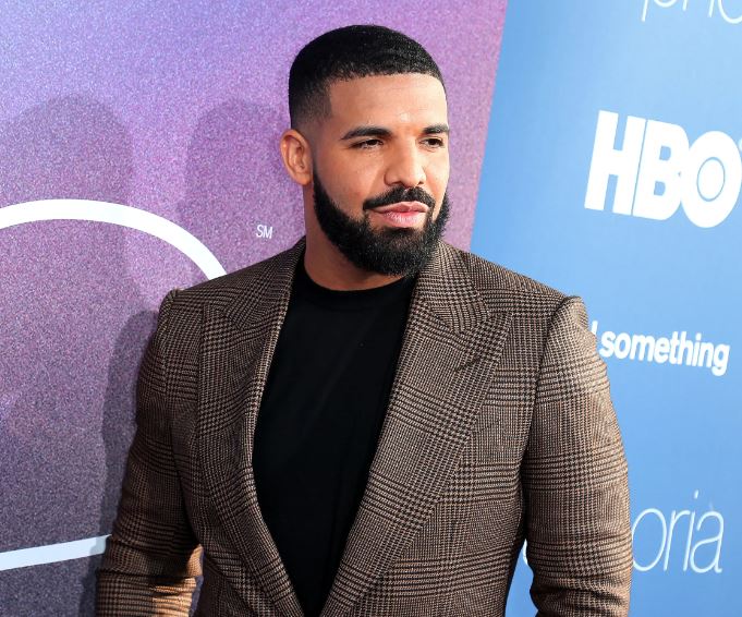 Drake se convirtió en el rey de álbumes número uno de todos los tiempos