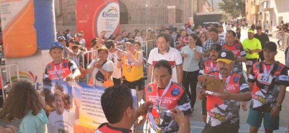 Un éxito el homenaje a “Ursus” Muñoz en la Carrera Atlética de Villa de Zaragoza