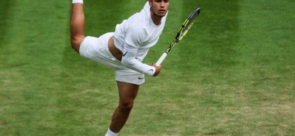 Carlos Alcaraz avanza a octavos en Wimbledon