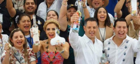 Guelaguetza 2022 Arrancan ferias del Mezcal y Artesanal en Oaxaca; esperan derrama de 31.5 mdp