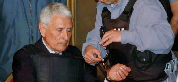 Murió Miguel Etchecolatz, represor de la dictadura argentina