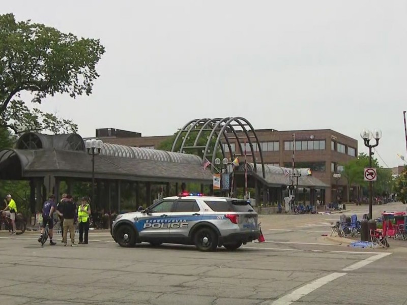 Tiroteo durante desfile del 4 de julio en Illinois deja varias víctimas