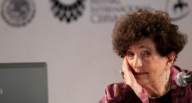 La escritora mexicana Margo Glantz gana el Premio Internacional Carlos Fuentes 2022