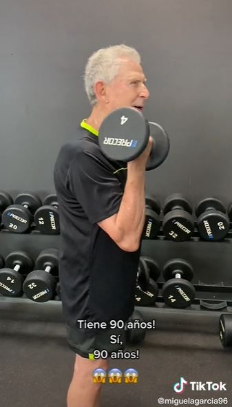 90-year-old-man-joins-the-gym-and-goes-viral-american-chronicles