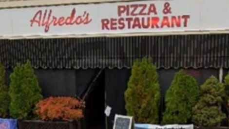 Pizzeria-demando-a-cliente-por-pedir-su-propina-de-vuelta