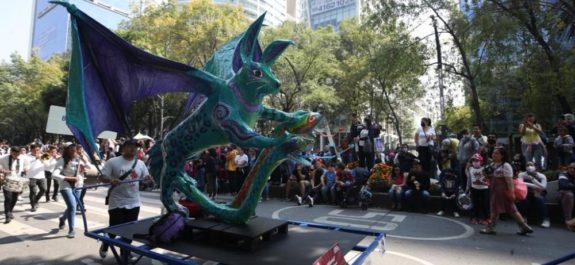 Alebrijes-monumentales-llenan-de-color-el-Centro-Historico-de-CDMX