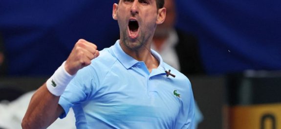 Djokovic avanza