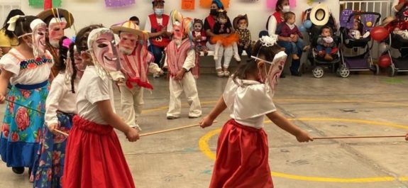 Fomentan-tradiciones-mexicanas-en-los-Centros-Educativos-del-DIF-Municipal-1