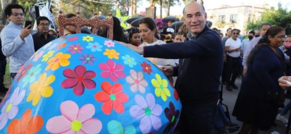 La-Calzada-de-Guadalupe-brilla-con-el-arte-de-las-Calaveras-Monumentales-que-crearon-habitantes-de-toda-la-Capital