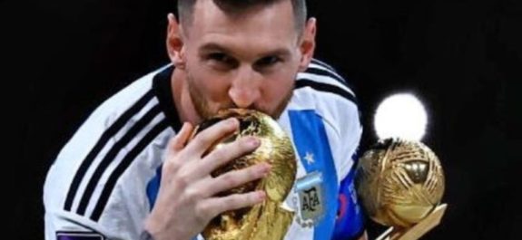 Lionel-Mesi-se-consagro-ganador-de-La-Copa-del-Mundo-y-tambien-rompio-varios-records-en-el-camino