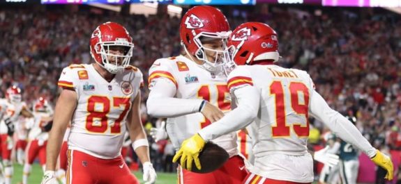 Chiefs conquistan