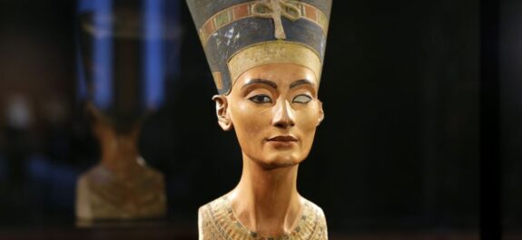 10-datos-sobre-la-antigua-reina-egipcia-Nefertiti