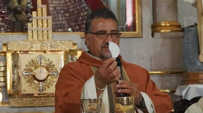 El Violento Asesinato A Tiros De Un Sacerdote Consterna A Michoacán ...