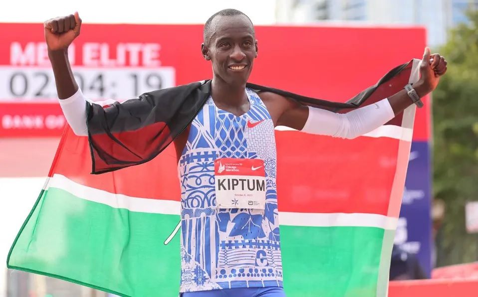 Kelvin Kiptum De Kenia Rompió El Récord Mundial En El Maratón De Chicago El Heraldo De San 7416