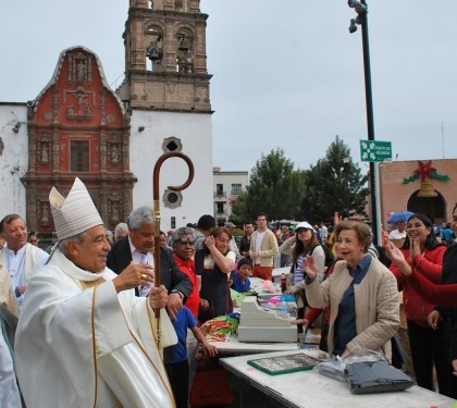 Gays demandarán a Obispo de Irapuato