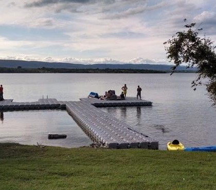  Rescata Policía Estatal a pareja extraviada en la presa La Lajilla