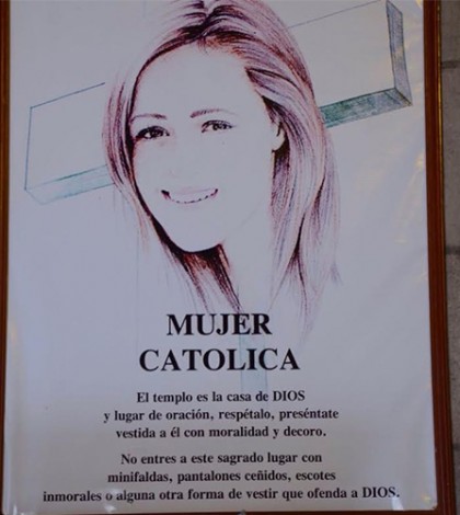 Prohiben minifaldas y ‘escotes inmorales’ en Catedral de Toluca