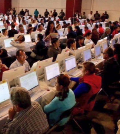 Registran 98% de asistencia de maestros a evaluación en Veracruz