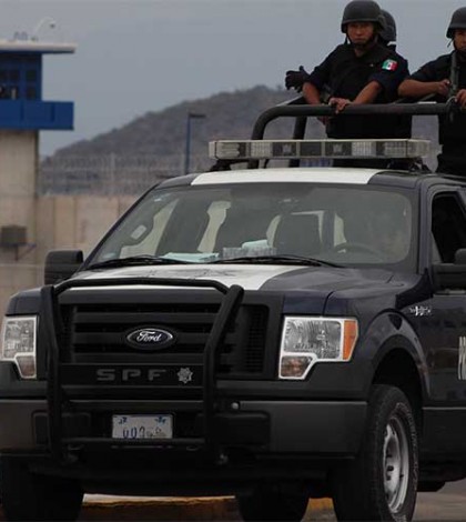 Trasladan a 41 presos de Hidalgo a Ceferesos