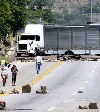 CNTE reanuda bloqueos en Tuxtla Gutiérrez