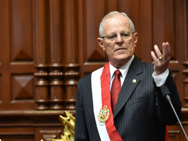 Pedro Pablo Kuzcynski toma posesión como presidente de Perú