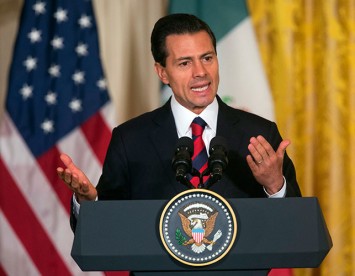 Peña Nieto se compromete a reforzar protección de vaquita marina