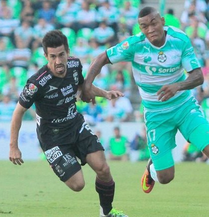 Santos Laguna consigue primera victoria en Liga a costa del León