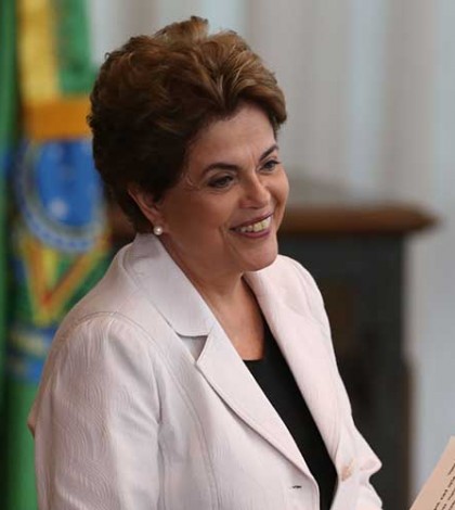 Rousseff decide comparecer ante Senado para sesión de juicio político