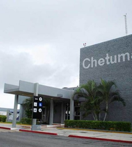 Cancelan algunos vuelos en Aeropuerto de Chetumal por ‘Earl’
