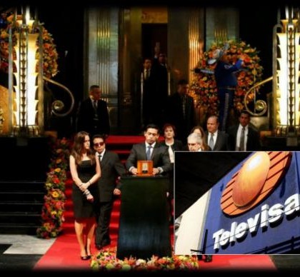 Televisa prohíbe a su talento despedir a Juan Gabriel