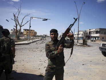 Comienza asalto al último barrio yihadista en Sirte