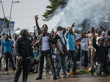 Francia recomienda calma a manifestantes de Gabón