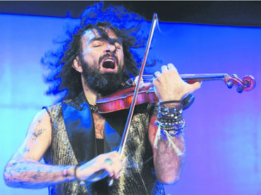 El violinista Ara Malikian  hipnotiza al Cervantino
