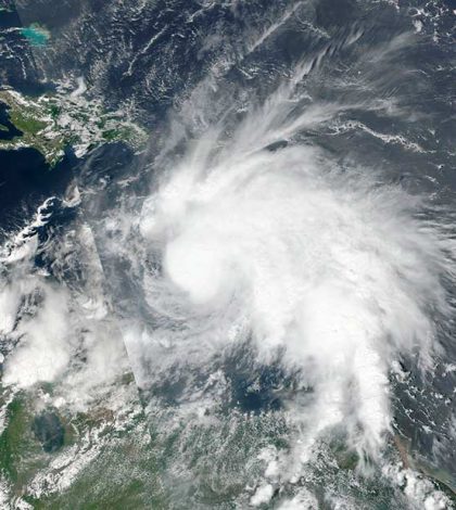 Alerta máxima en Jamaica ante llegada de huracán ‘Matthew’: NHC