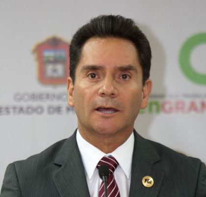 Miguel Ángel Contreras porotesta como Síndico capitalino