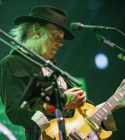 Neil Young lanzará el 9 de diciembre ‘Peace Trail’