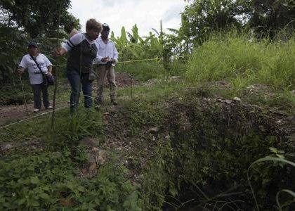 Localizan 16 fosas clandestinas en Guerrero