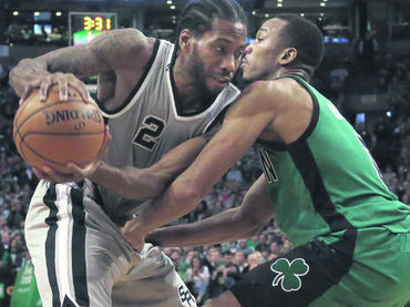 Leonard empuja el triunfo de Spurs sobre Celtics