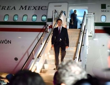 Peña Nieto llega a Perú para participar en cumbre de APEC